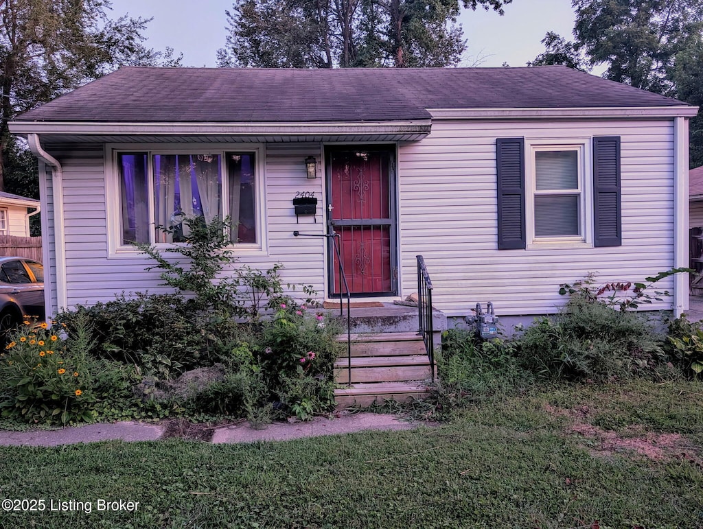 2404 Briargate Ave, Louisville, KY 40216 - photo 1