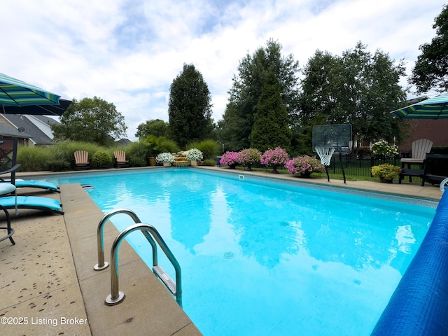 4901 Bridle Bend Way, Louisville, KY 40299 - photo 7