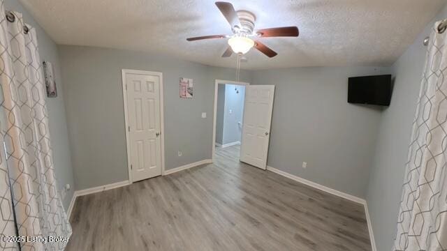 5712 Jeanine Dr, Louisville, KY 40219 - photo 15