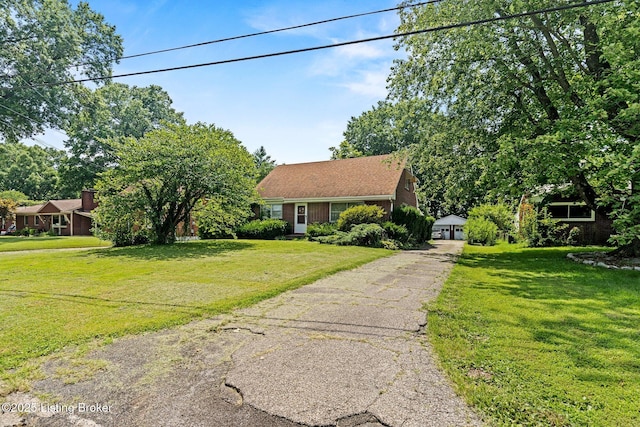 1715 Larkmoor Ln, Louisville, KY 40218 - photo 1