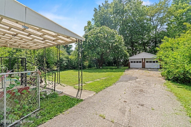 1715 Larkmoor Ln, Louisville, KY 40218 - photo 5