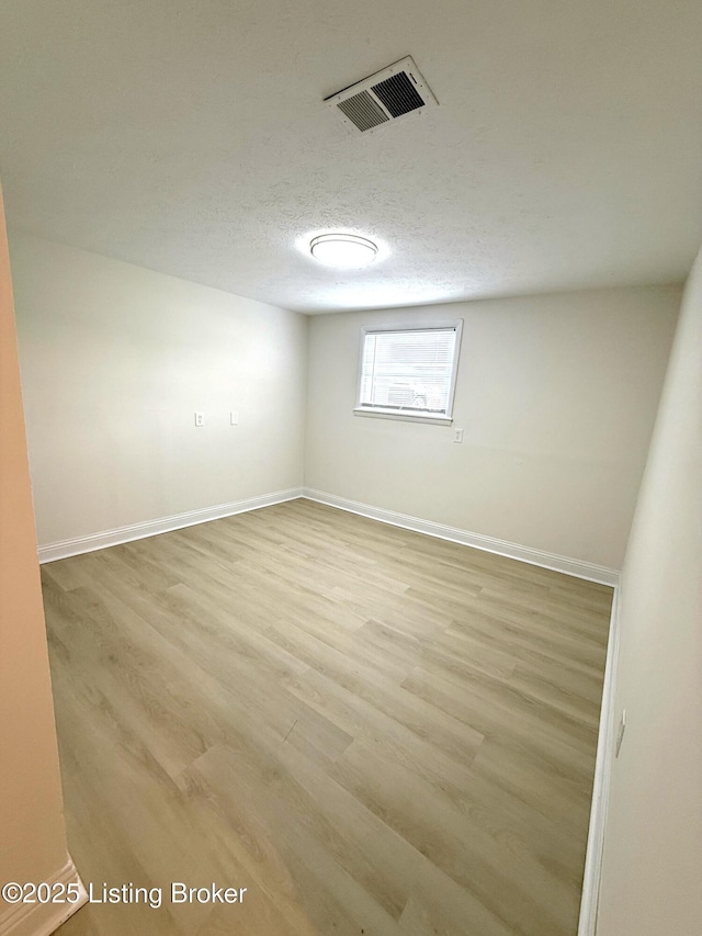 11302 Deering Rd, Louisville, KY 40272 - photo 33