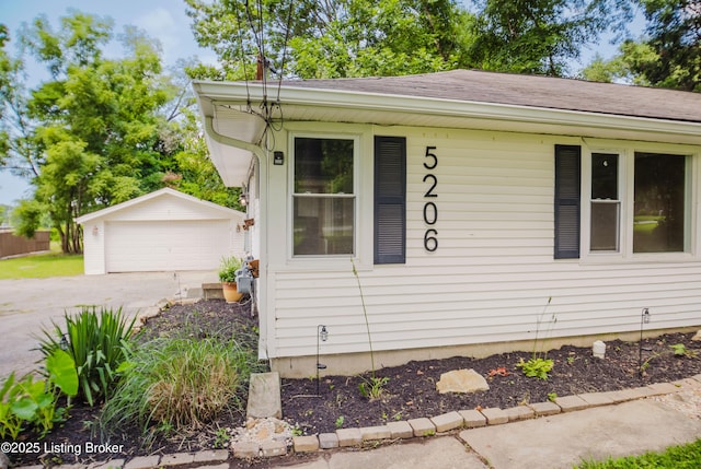 5206 S Watterson Trl, Louisville, KY 40291 - photo 3