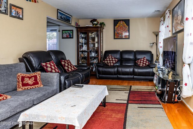1813 Meadowgate Ln, Louisville, KY 40223 - photo 8