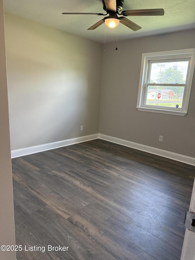 389 Meadowwood Rd, Louisville, KY 40229 - photo 15
