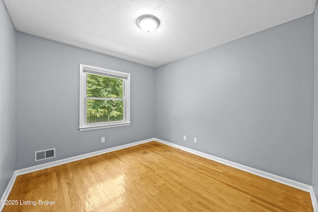 4005 Pinecroft Dr, Louisville, KY 40219 - photo 24