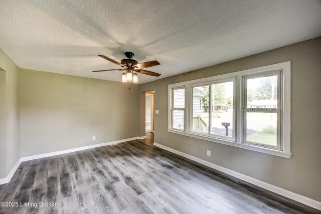 3200 Donald Dr, Louisville, KY 40216 - photo 23