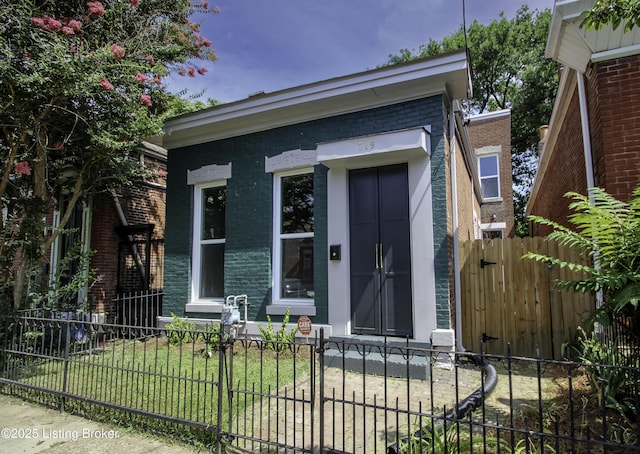 719 Lampton St, Louisville, KY 40203 - photo 2