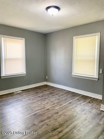 4619 Grandview Dr, Louisville, KY 40216 - photo 9