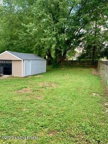 4619 Grandview Dr, Louisville, KY 40216 - photo 14