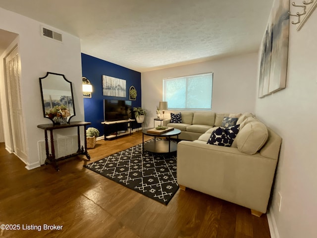 7050 Wildwood Cir Unit 99, Louisville, KY 40291 - photo 3