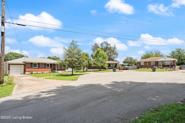 4411 Mullaney Ct, Louisville, KY 40229 - photo 58