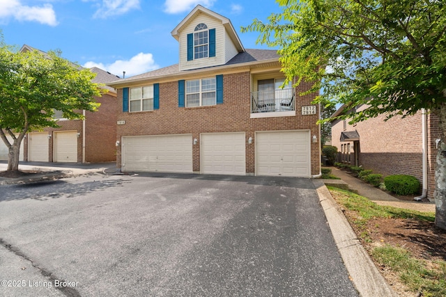 7912 Grand Cascade Dr, Louisville, KY 40228 - photo 2