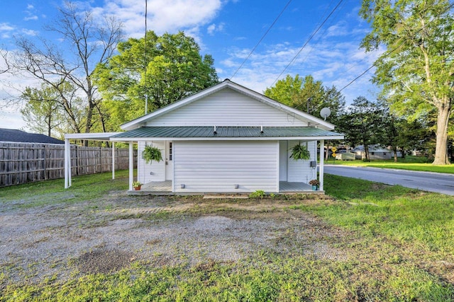 garage with fence