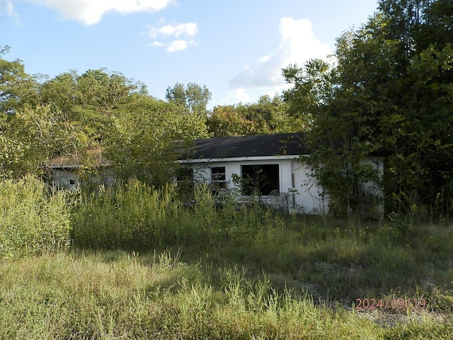 view of home's exterior