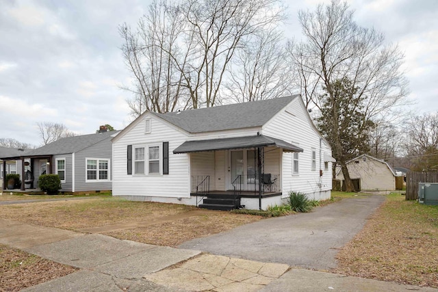 view of front of house featuring covered porch