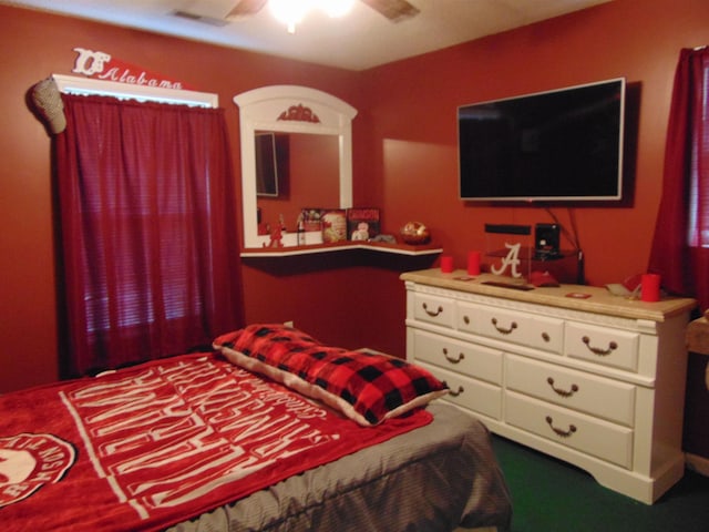 bedroom featuring ceiling fan