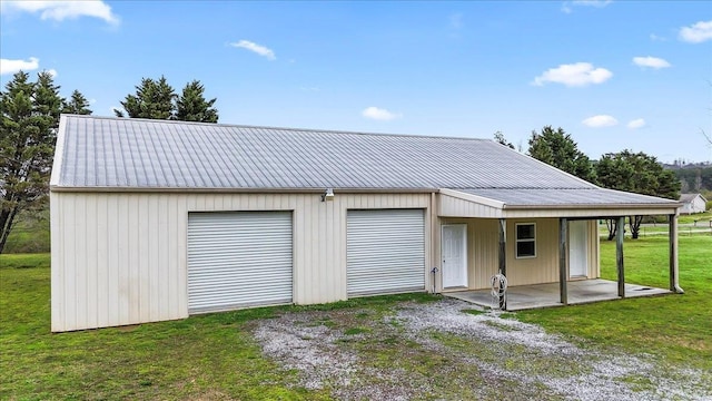 view of detached garage