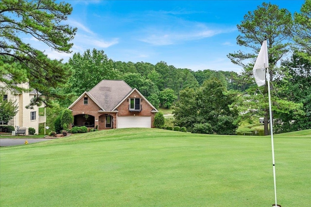 view of front of house featuring a front yard