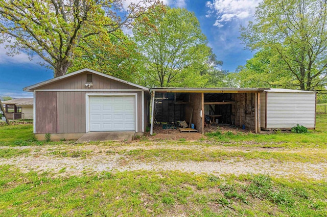view of detached garage