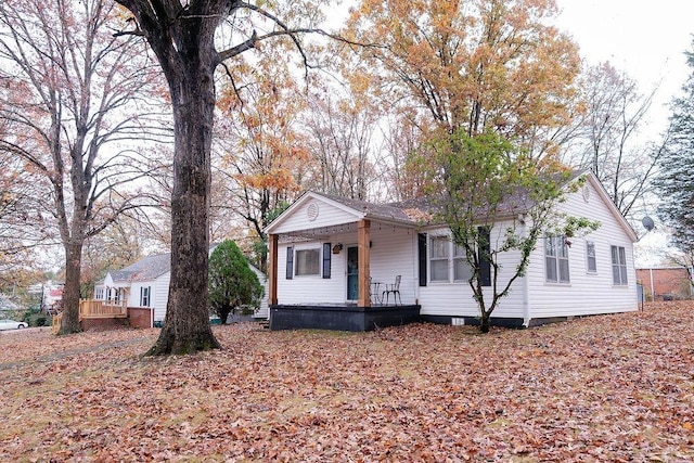 view of front facade with a porch