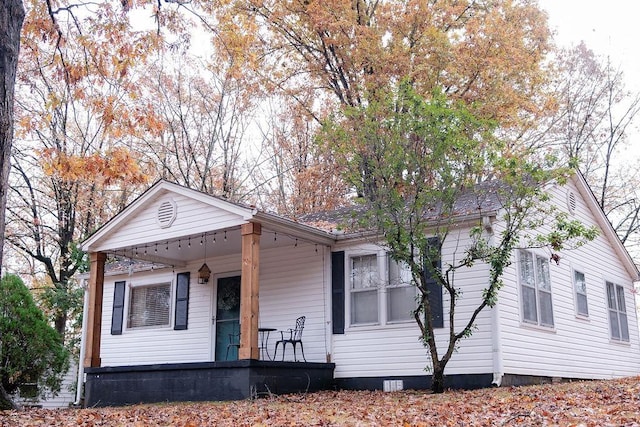 view of front of property with a porch