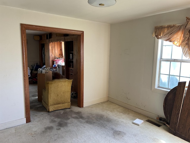 spare room featuring carpet flooring