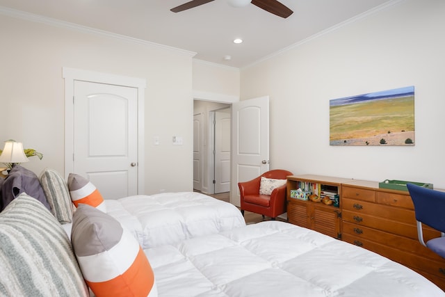 bedroom with crown molding and ceiling fan