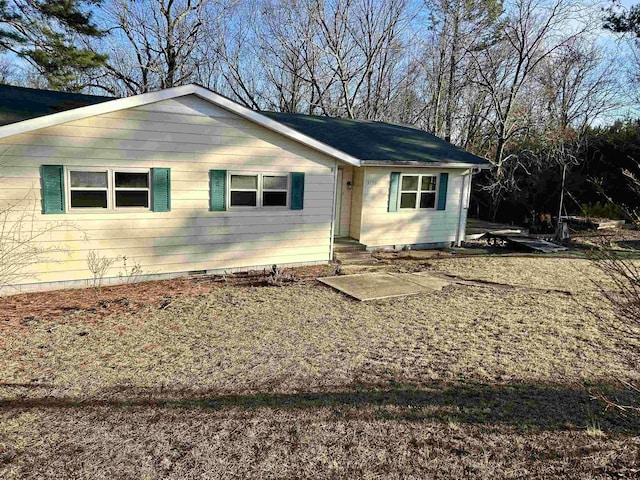 ranch-style home with crawl space