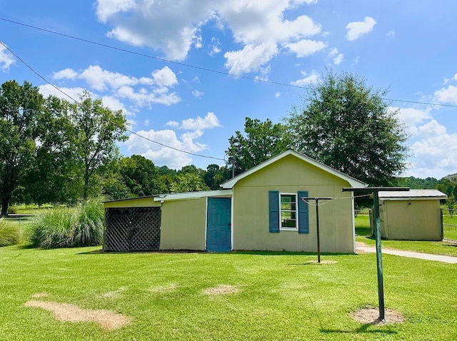 exterior space with a lawn