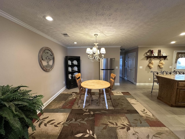 dining area with ornamental molding, visible vents, recessed lighting, an inviting chandelier, and baseboards