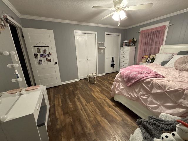 bedroom featuring a textured ceiling, ceiling fan, crown molding, and dark wood-type flooring