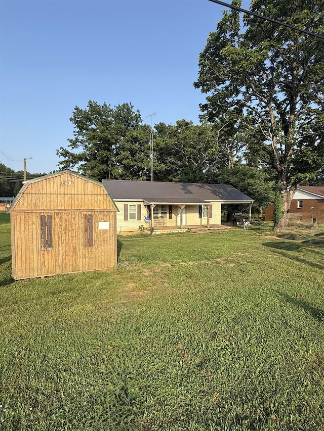  - view of front of house featuring a front lawn