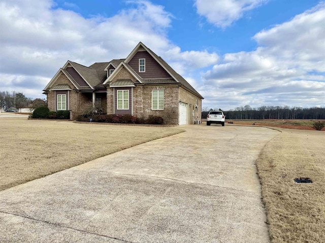 view of front facade with a garage