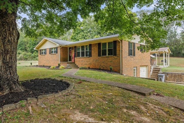 view of front of property with a front lawn