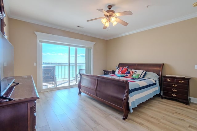bedroom featuring ceiling fan, access to exterior, light wood-type flooring, and crown molding