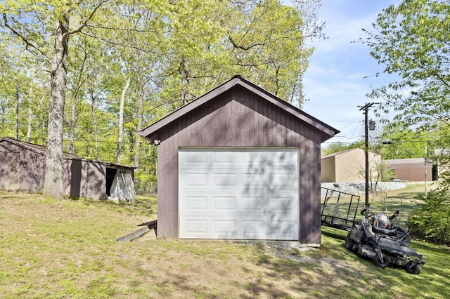 detached garage with driveway