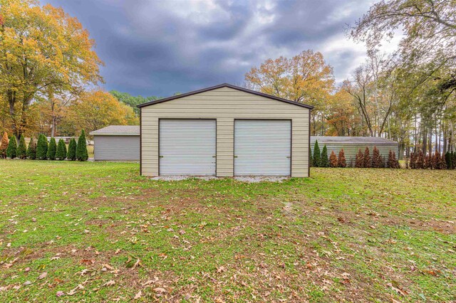 view of detached garage