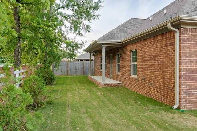 view of yard with a patio area