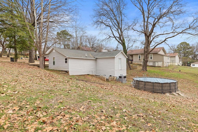 exterior space featuring a yard