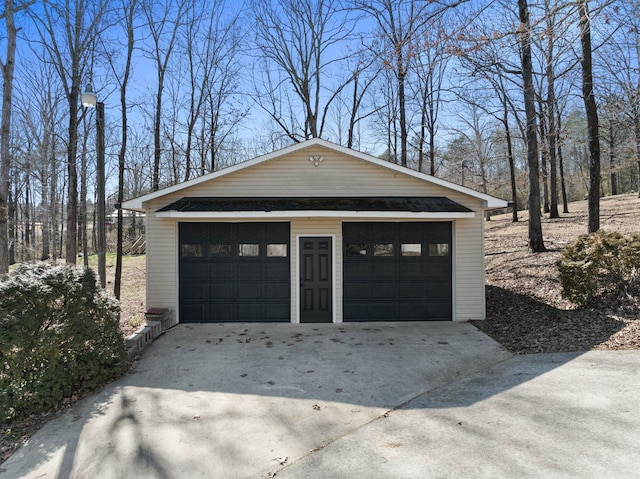 view of detached garage