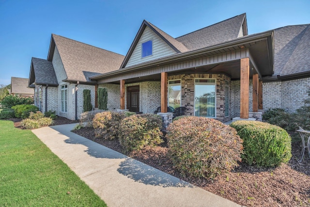 view of front of house featuring a porch