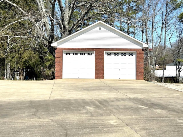 view of detached garage