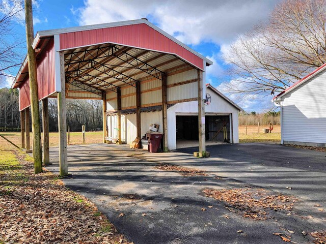 view of outdoor structure featuring a garage