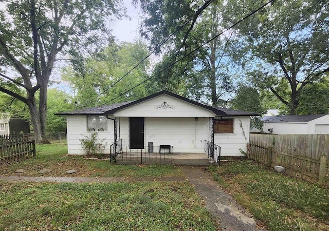 view of front of property