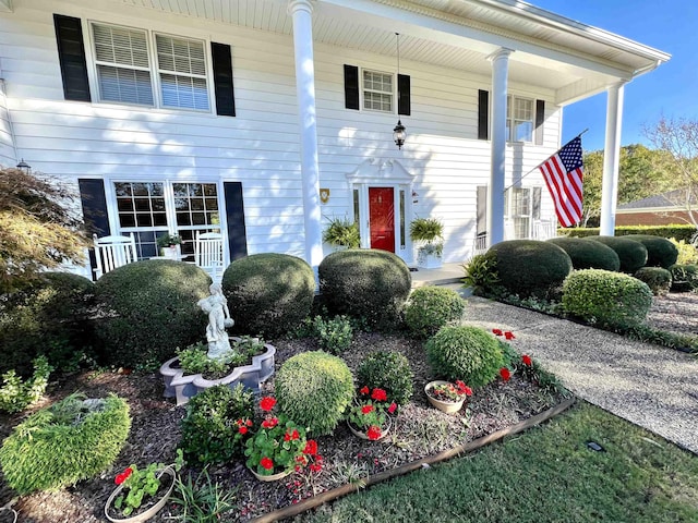 view of front facade with a porch