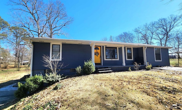 view of front of property featuring a porch