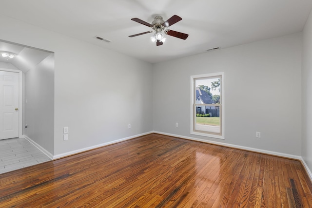 unfurnished room featuring light hardwood / wood-style floors and ceiling fan