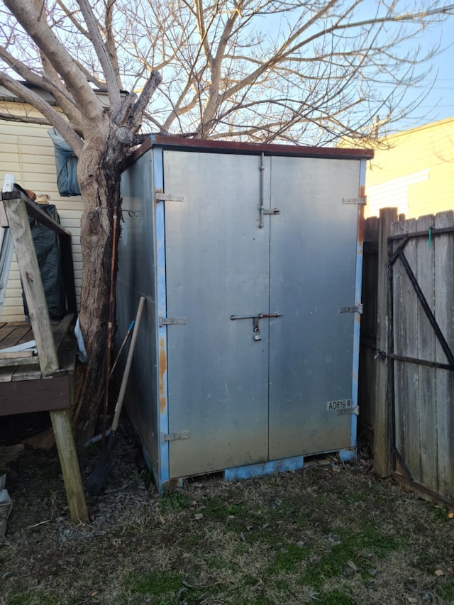 view of outbuilding