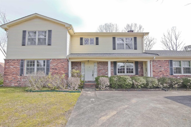 view of front of house with a front yard